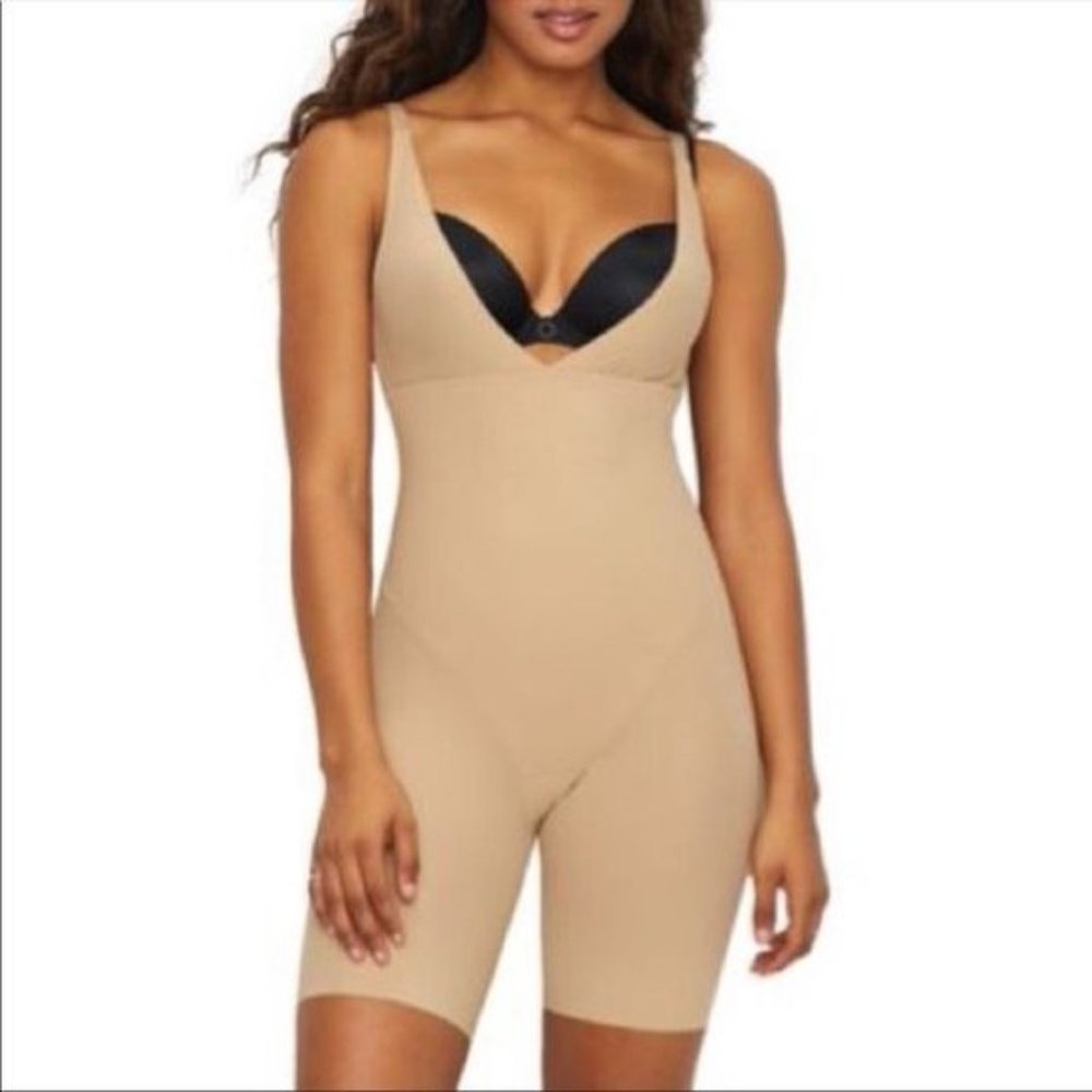 Maidenform Firm control body shaper nude color
